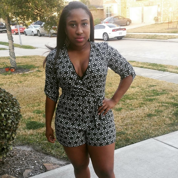Cato romper - Picture 1 of 3